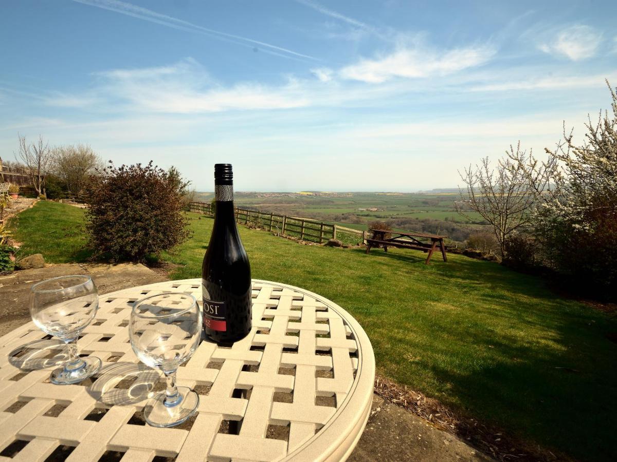Sebright Cottage, Borrowby Farm Cottages ステイス エクステリア 写真