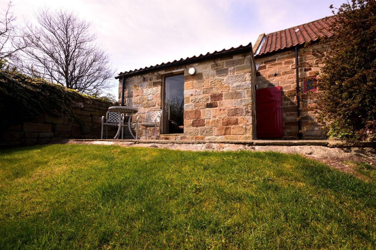 Sebright Cottage, Borrowby Farm Cottages ステイス エクステリア 写真